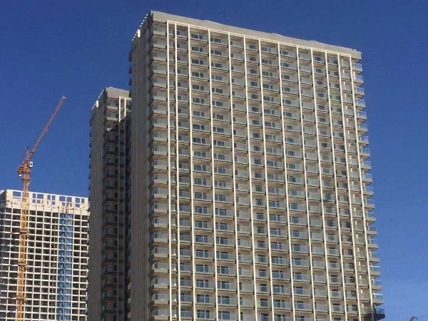 真石漆施工——墻面受潮返堿該如何處理？
